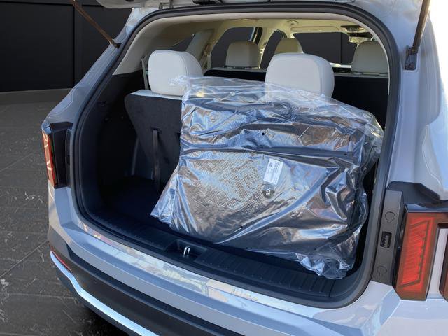 New 2026 Kia Sorento S image 14