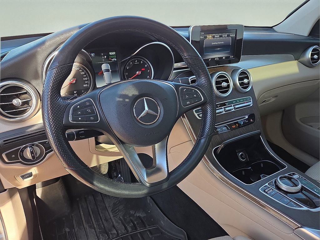 Used 2019 Mercedes-Benz GLC 350e 4MATIC image 26