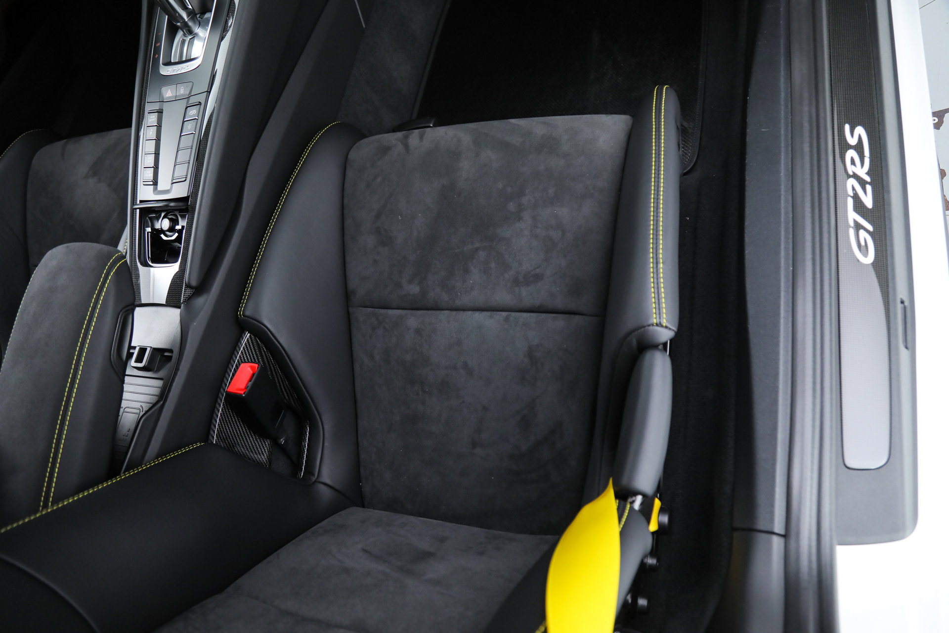 Used 2018 Porsche 911 GT2 RS image 20