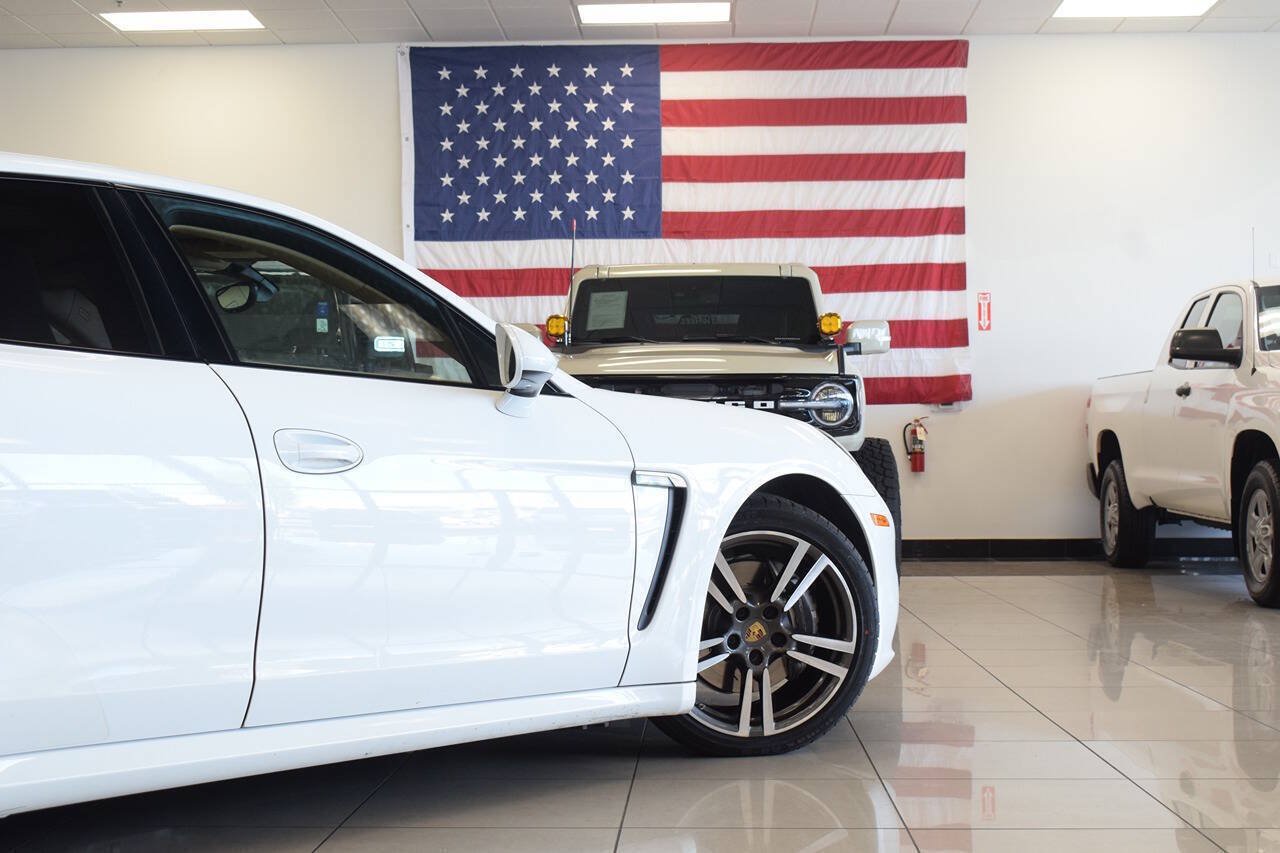 Used 2016 Porsche Panamera AWD/4WD image 35