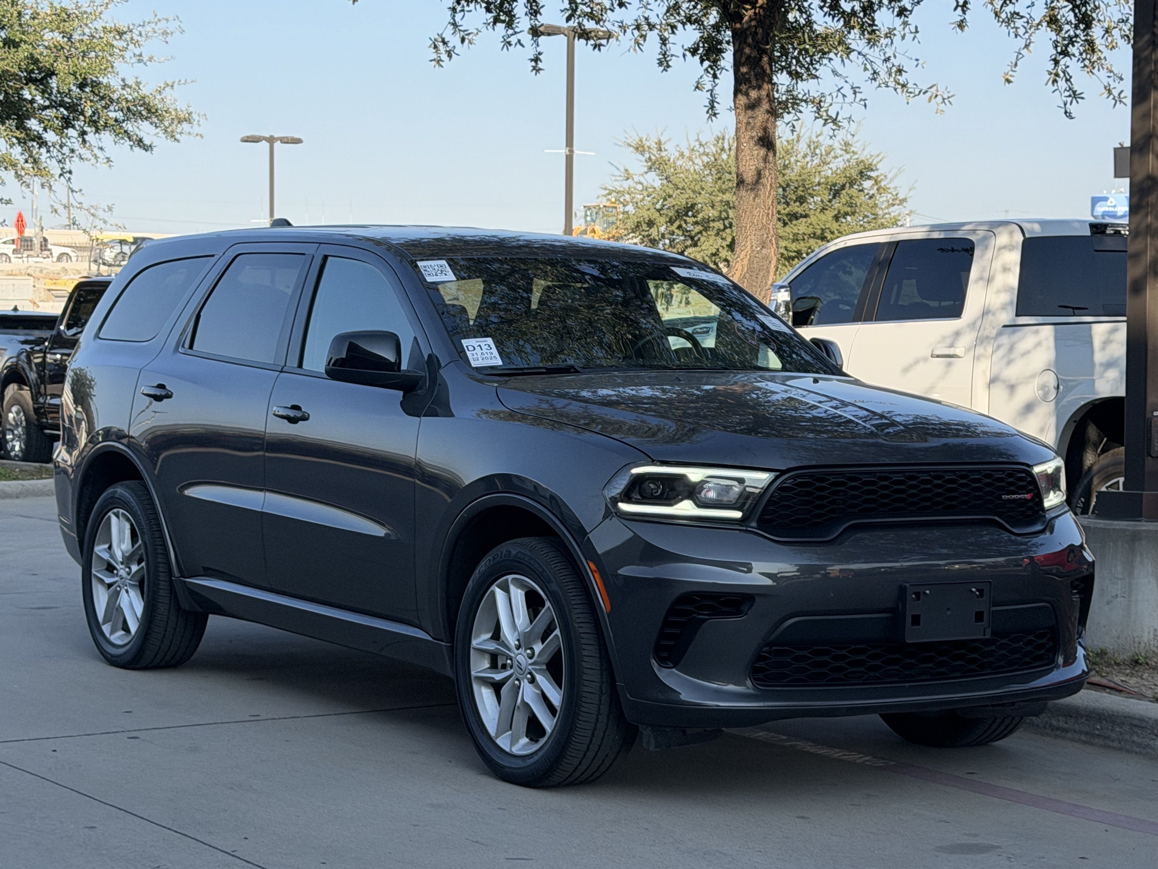 Used 2025 Dodge Durango GT AWD/4WD image 3
