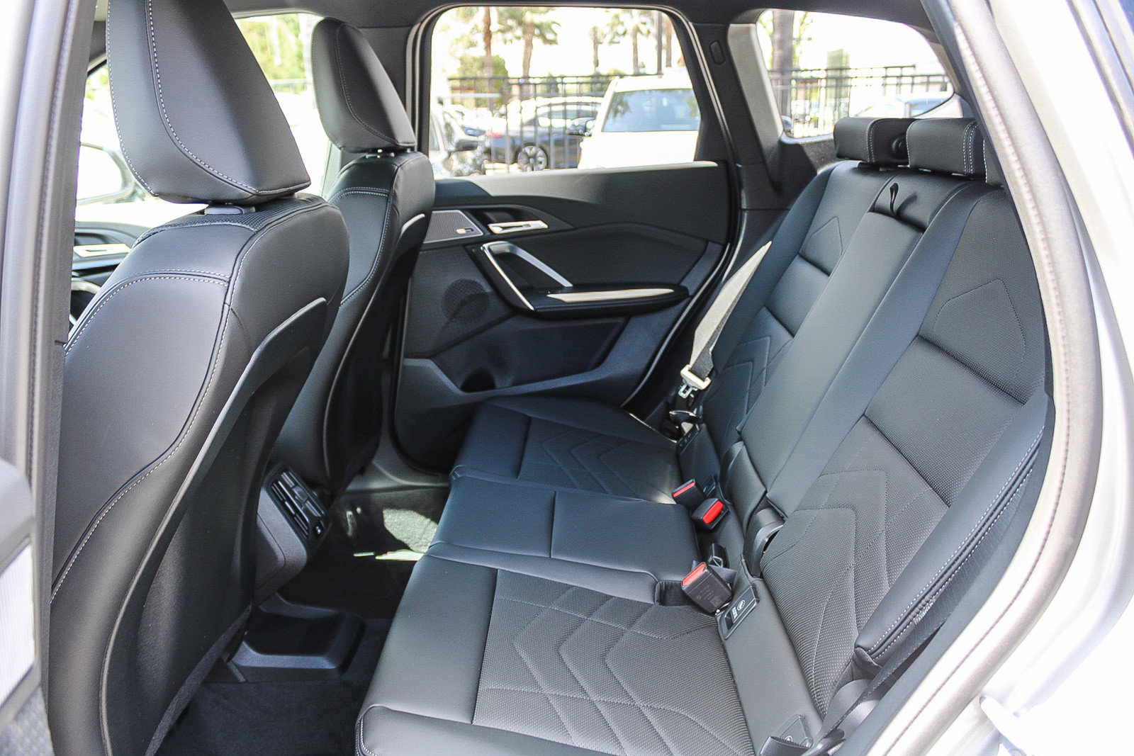 New 2026 BMW X1 xDrive28i AWD/4WD image 16