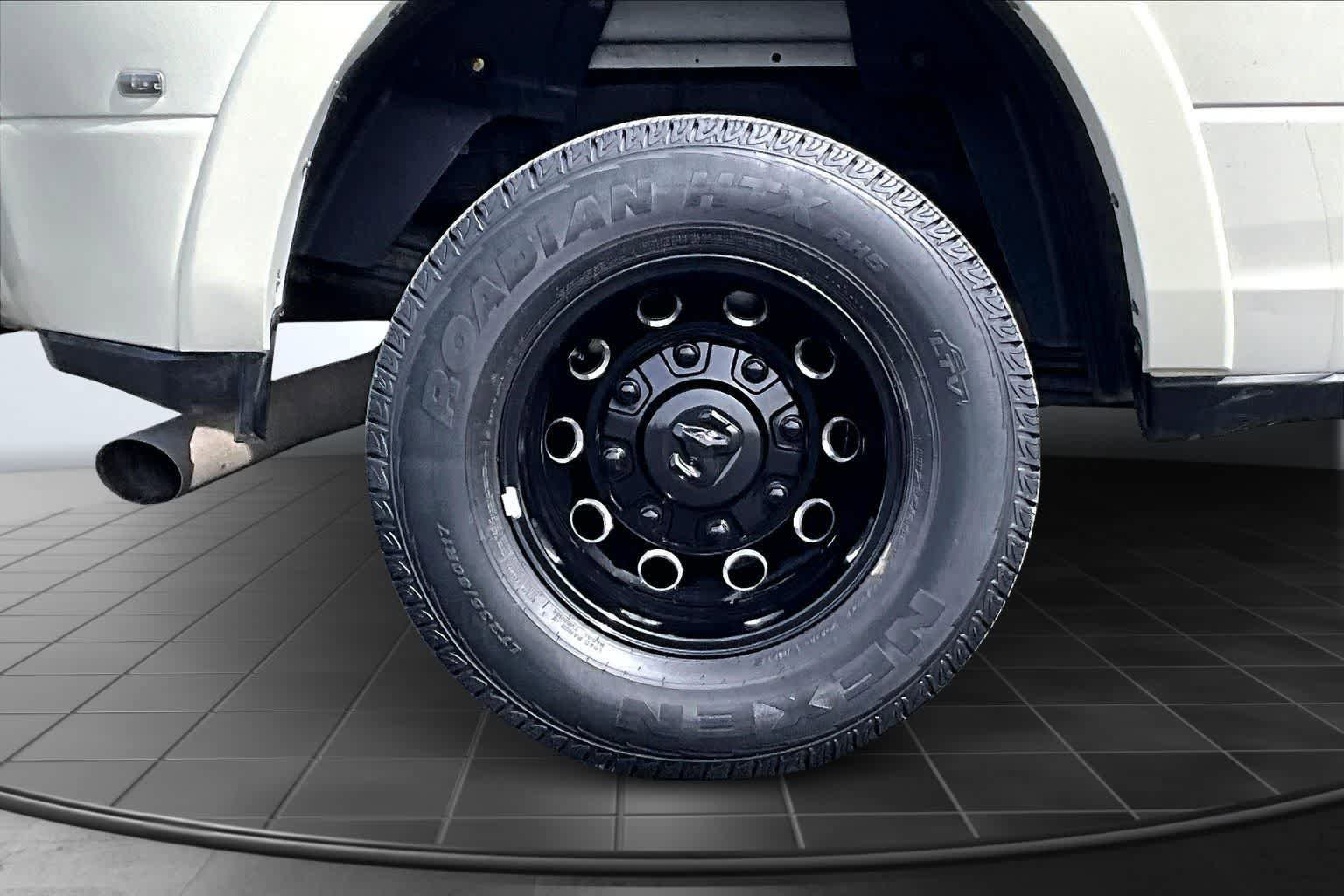 Used 2021 RAM 3500 Laramie image 36