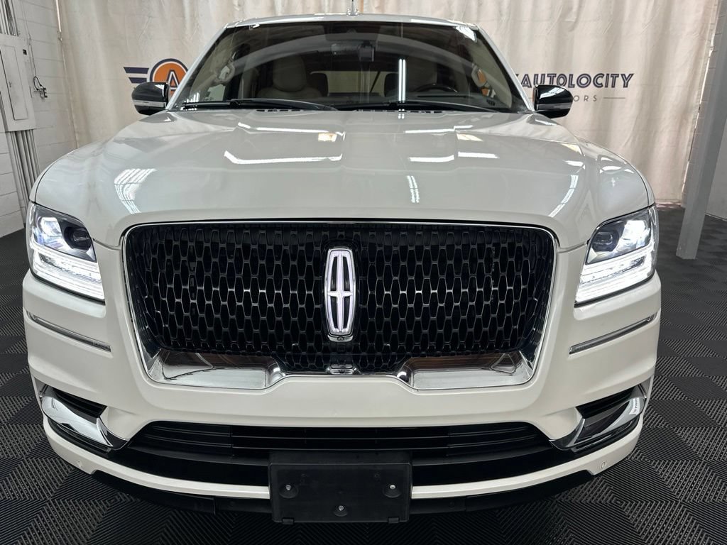 Used 2019 Lincoln Navigator Reserve AWD/4WD image 3