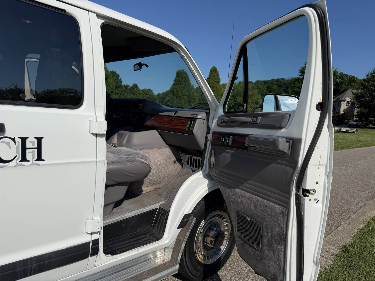 Used 1994 Dodge B350 RWD image 20