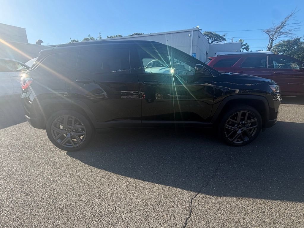Used 2025 Jeep Compass Limited w/ Sun & Sound Group AWD/4WD image 7