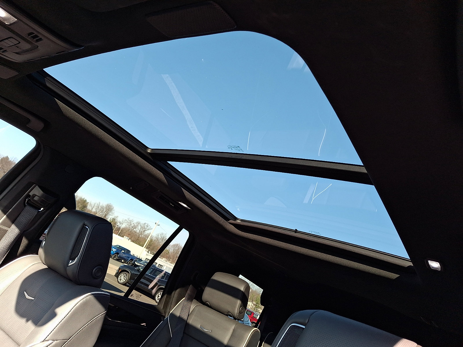 Certified 2023 Cadillac Escalade Sport w/ LPO, ONYX Package image 16