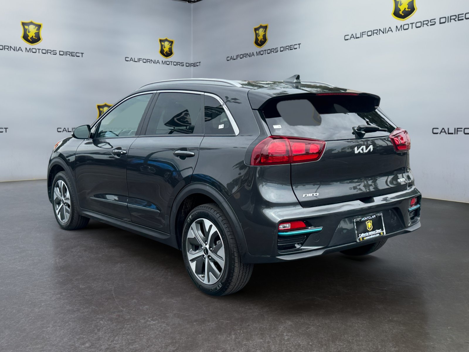 Used 2022 Kia Niro EX FWD image 3