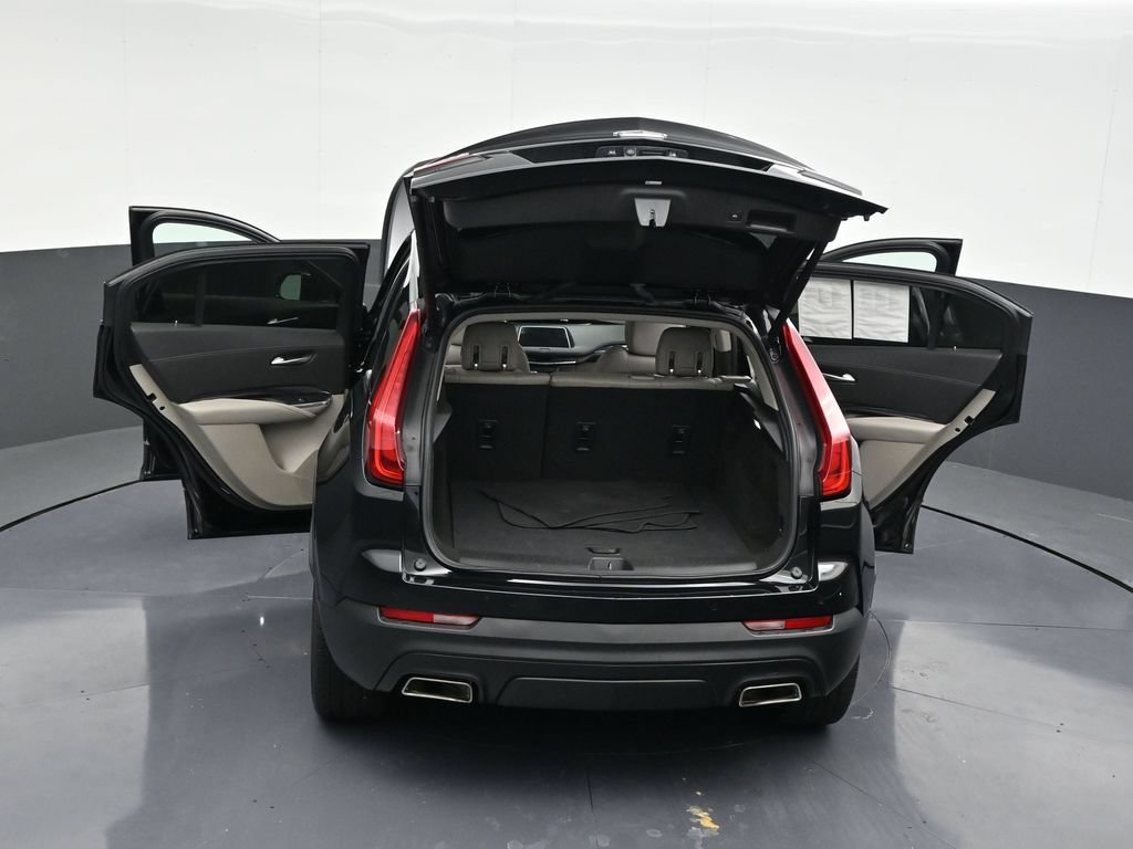 Used 2022 Cadillac XT4 Luxury w/ Driver Awareness Package FWD image 32