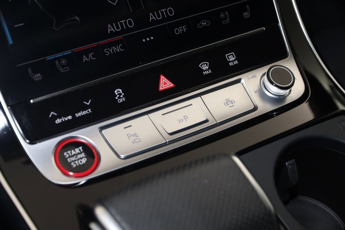 Used 2023 Audi RS Q8 AWD/4WD image 37