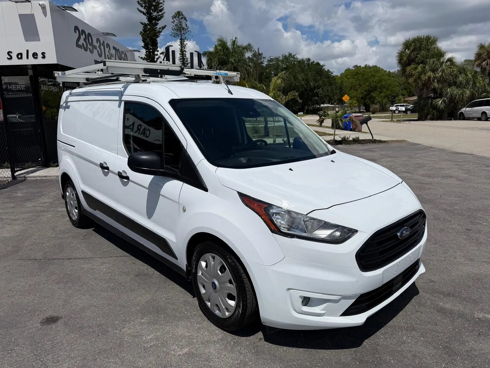Used 2023 Ford Transit Connect XLT FWD image 3