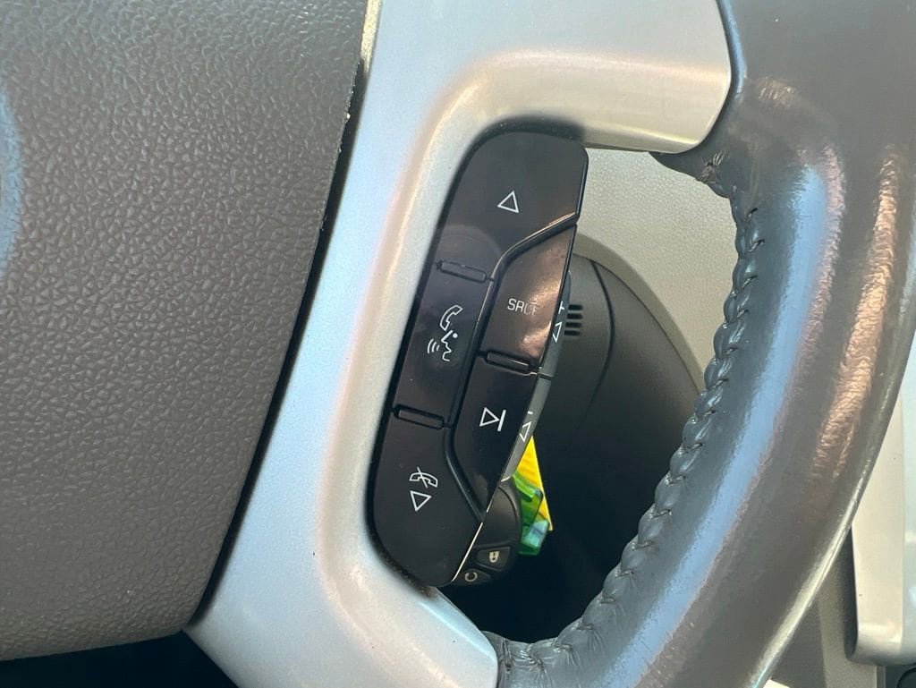 Used 2011 Chevrolet Traverse LT w/ Personal Connectivity Package AWD/4WD image 17
