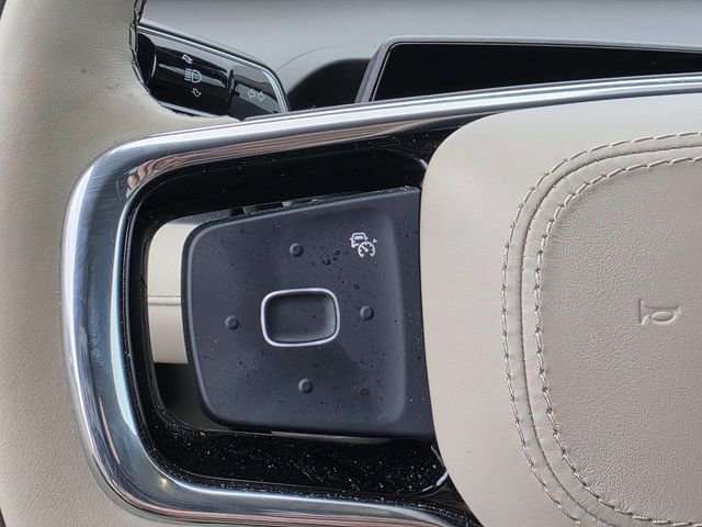 Certified 2025 Lincoln Nautilus Premier image 17