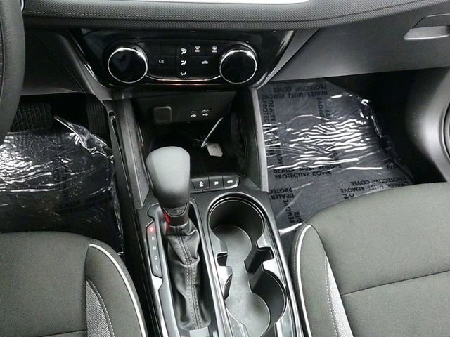 Used 2025 Chevrolet TrailBlazer LT w/ Driver Confidence Package image 19