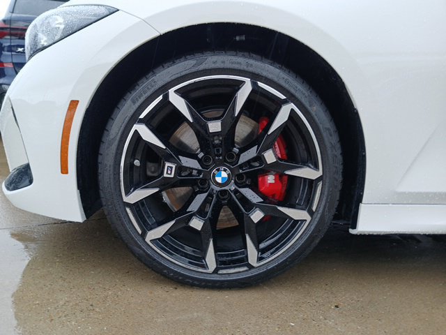 New 2026 BMW 330i Sedan w/ M Sport Package RWD image 6