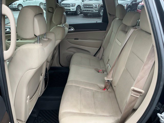 Used 2017 Jeep Grand Cherokee Laredo w/ Quick Order Package 23E AWD/4WD image 19