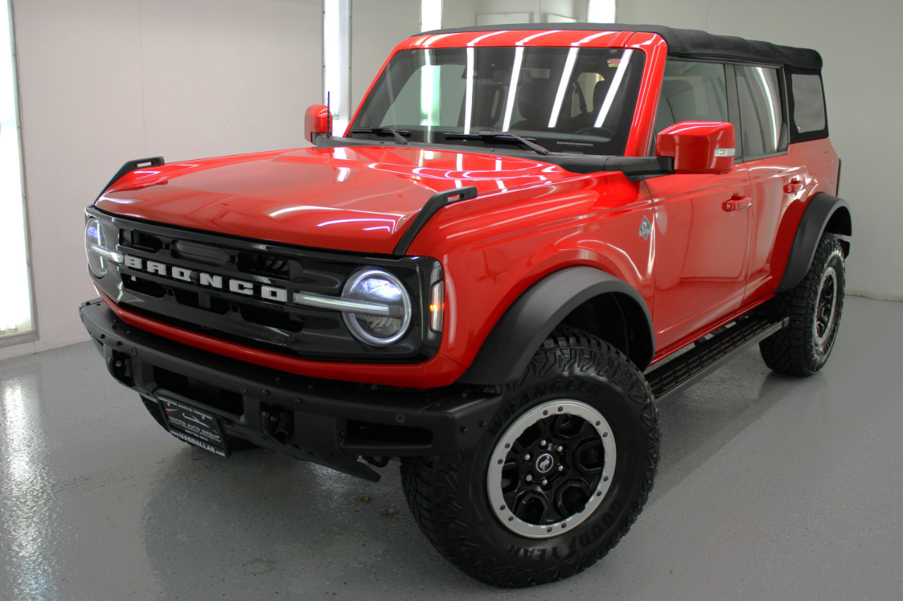 Used 2021 Ford Bronco Outer Banks w/ Sasquatch Package image 2