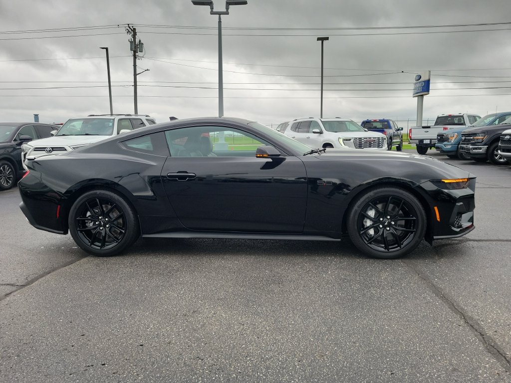 Certified 2026 Ford Mustang GT Premium RWD image 3