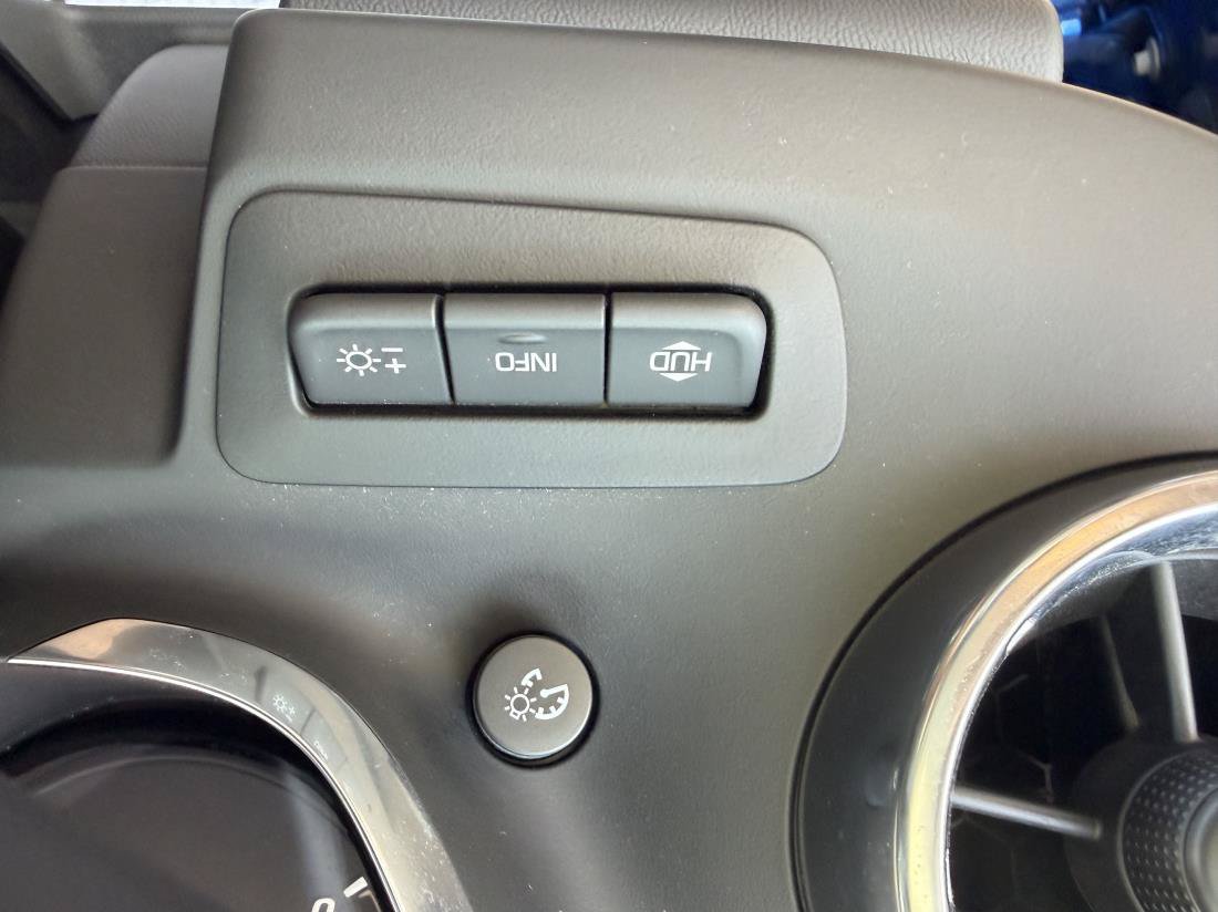 Used 2018 Chevrolet Camaro ZL1 RWD image 16