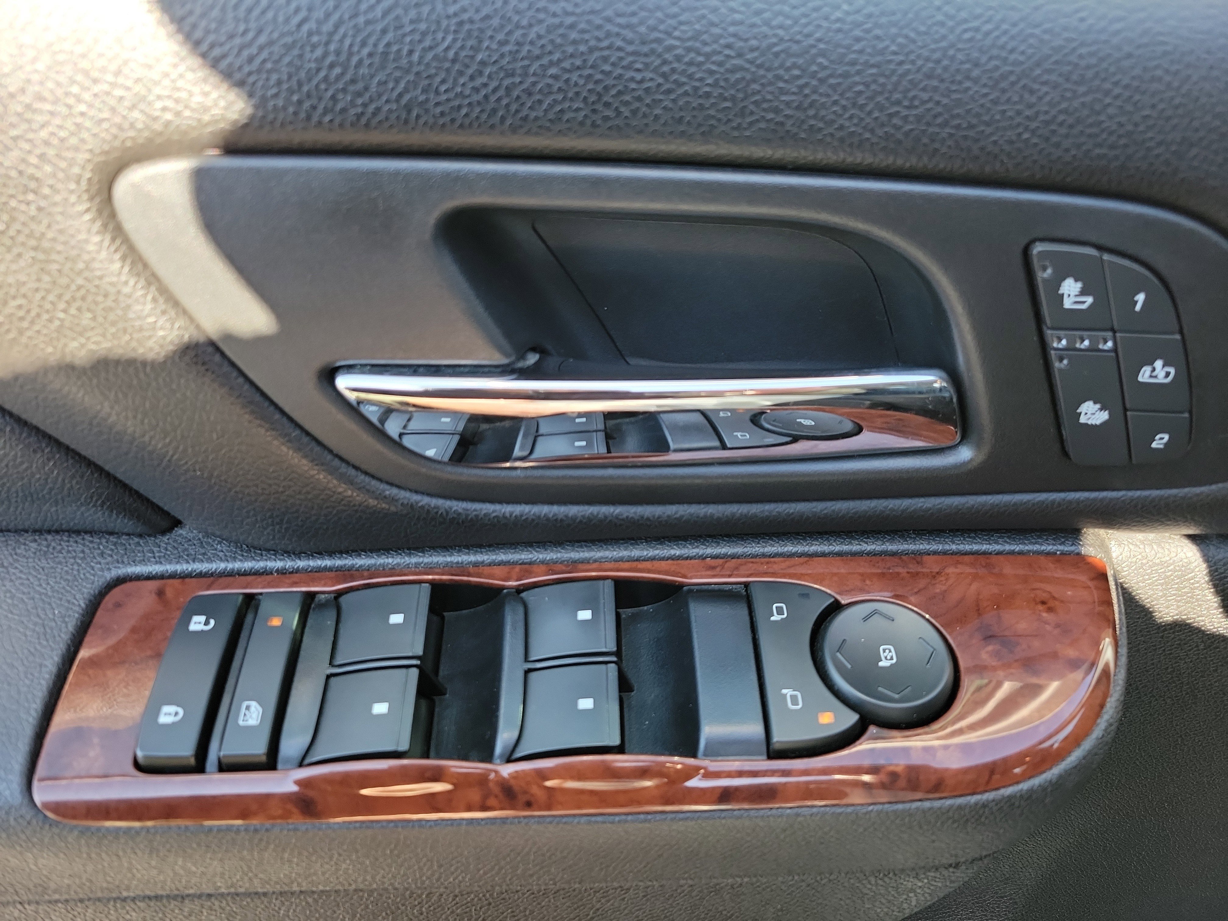 Used 2012 GMC Sierra 3500 SLT w/ SLT Convenience Package image 7