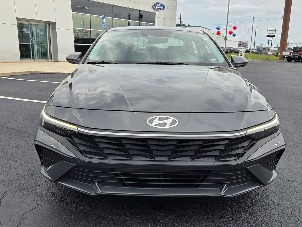 Used 2024 Hyundai Elantra SEL FWD image 17