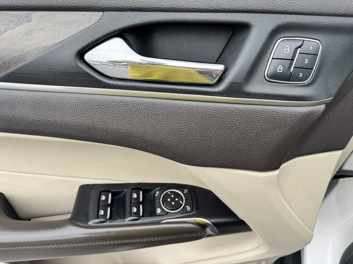 Used 2017 Lincoln MKC Reserve w/ Lincoln MKC Climate Package FWD image 40