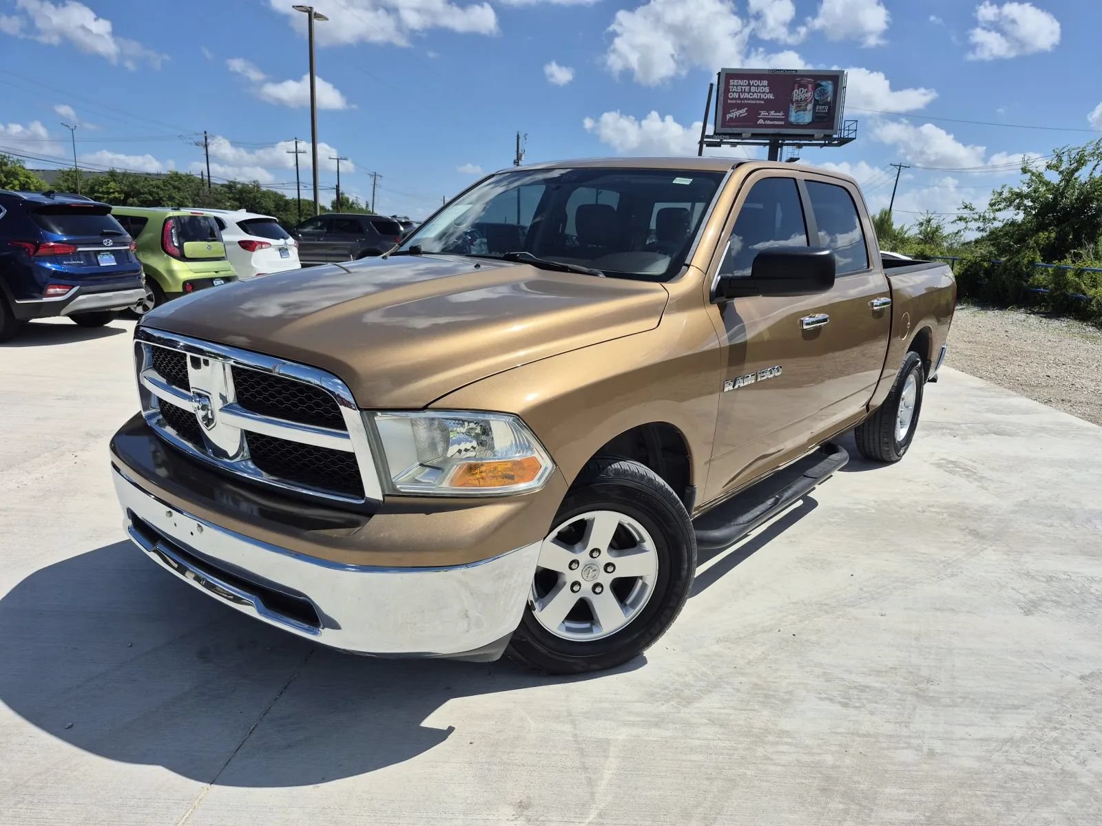 Used 2012 RAM 1500 Classic SLT RWD image 1