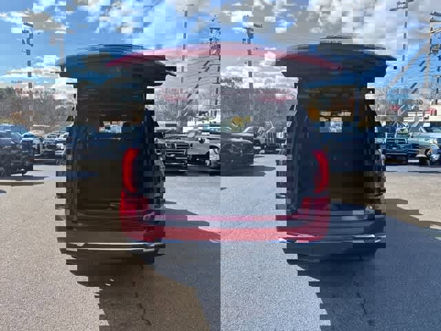 New 2026 GMC Yukon Elevation image 11