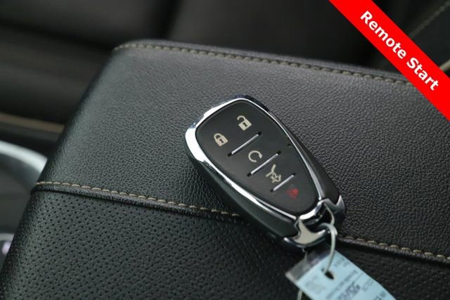 Used 2023 Chevrolet Traverse Premier image 3