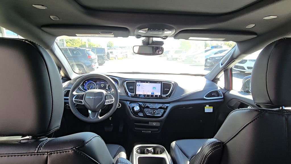 New 2026 Chrysler Pacifica Select image 21