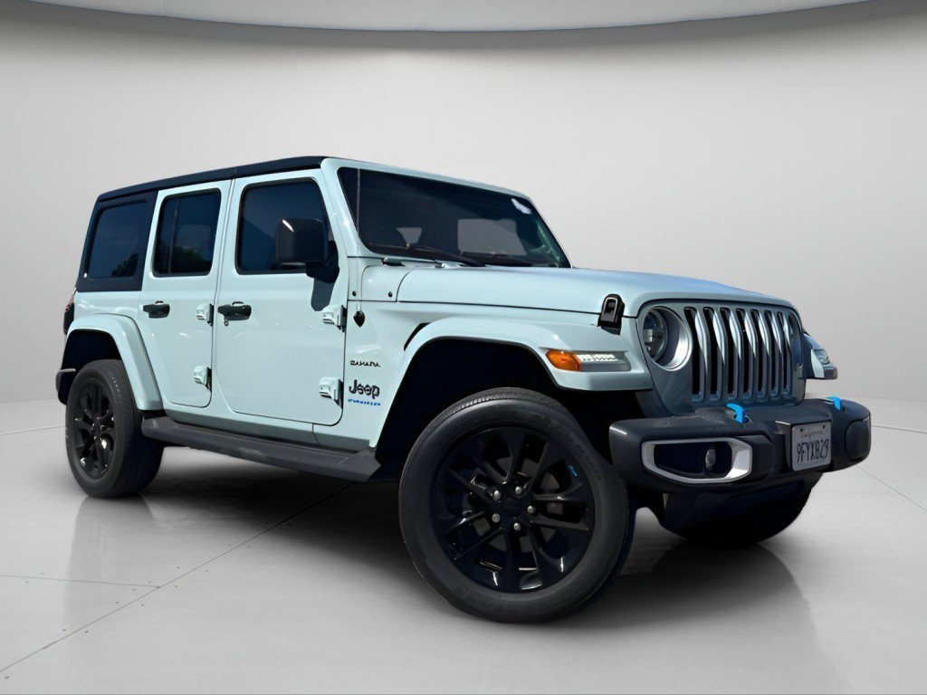 Used 2023 Jeep Wrangler Unlimited Sahara AWD/4WD image 2
