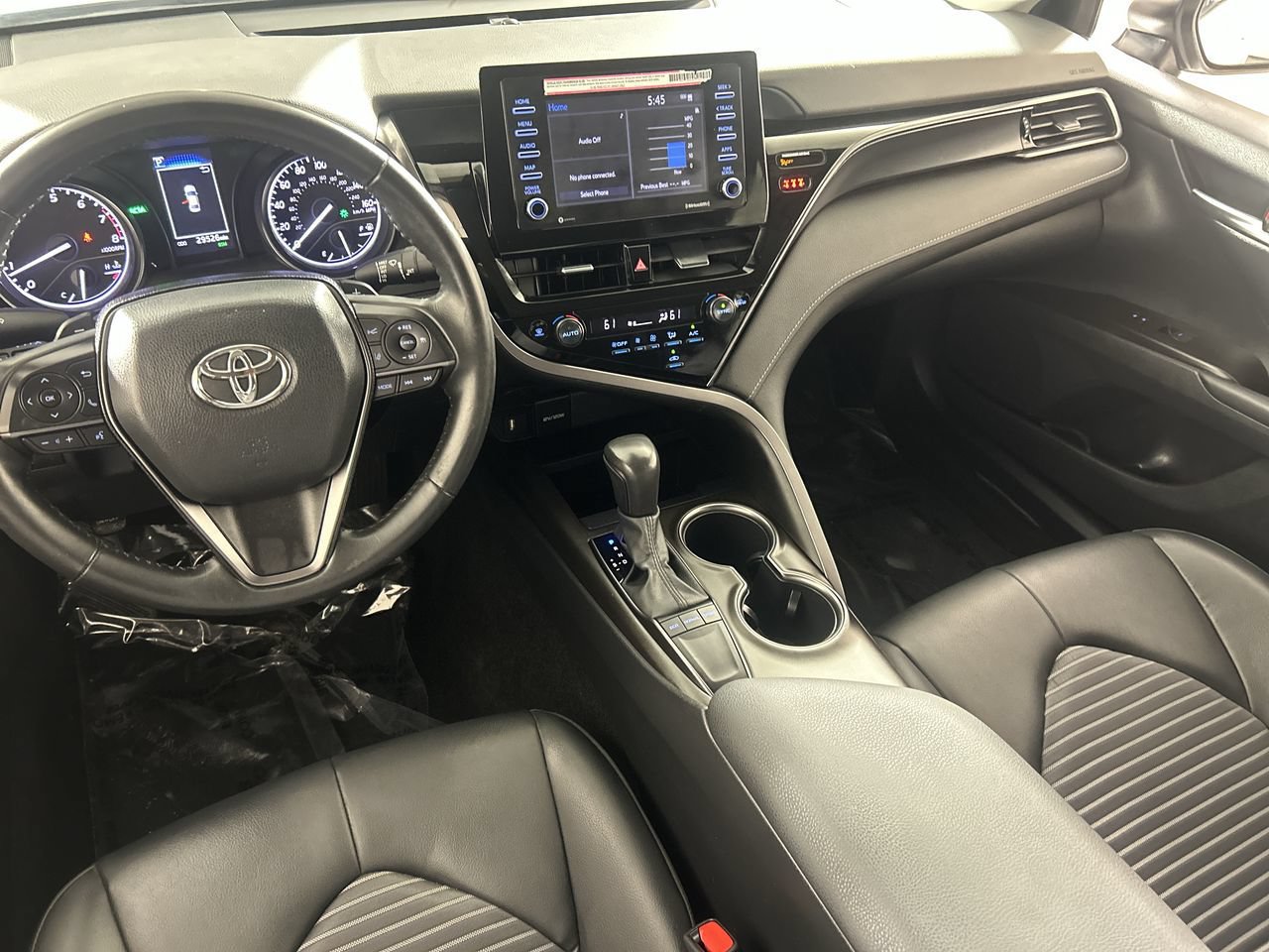 Used 2024 Toyota Camry SE w/ Convenience Package FWD image 24