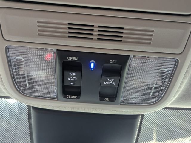 New 2026 Honda Odyssey Touring image 37