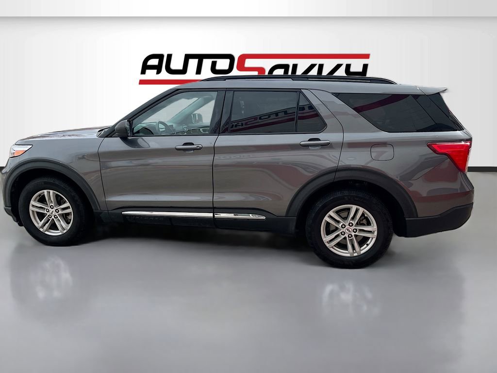 Used 2021 Ford Explorer XLT w/ Equipment Group 202A image 4