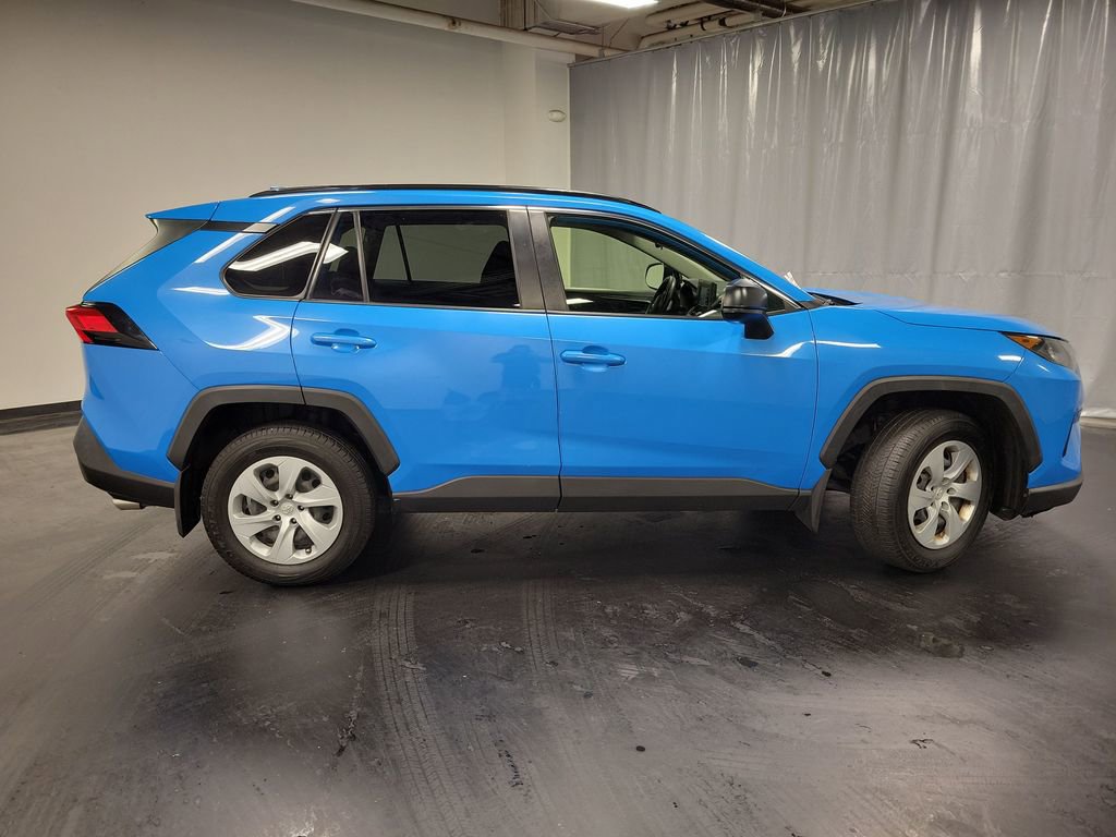 Used 2019 Toyota RAV4 LE w/ Carpet Mat Package image 9