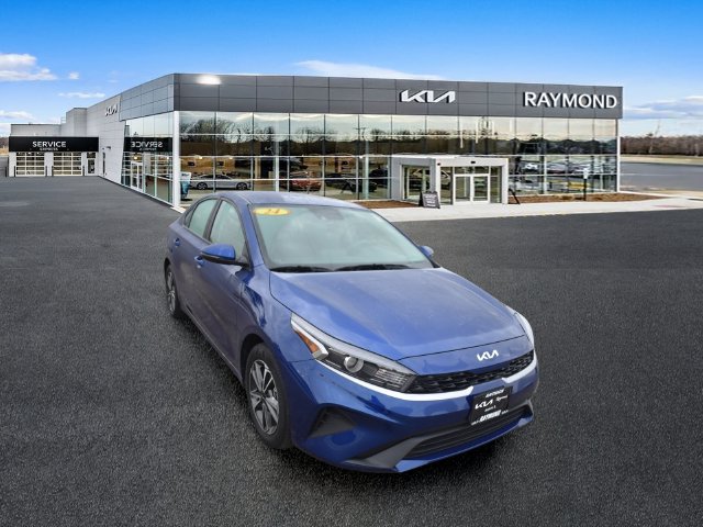Used 2024 Kia Forte LXS w/ LXS Technology Package FWD image 9