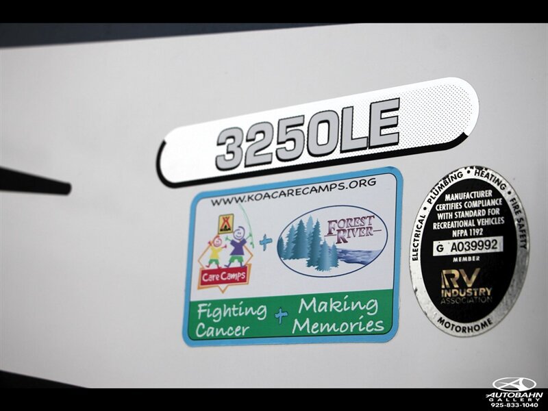 Used 2022 Ford E-450 and Econoline 450 Super Duty w/ Motorhome Prep Package RWD image 5