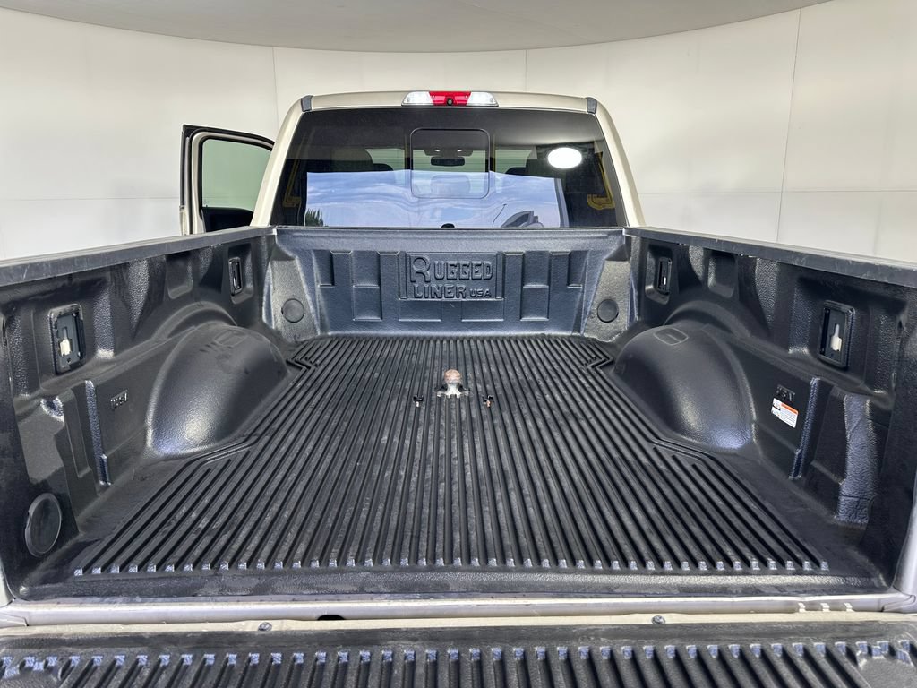 Used 2017 Ford F250 Lariat w/ Lariat Ultimate Package AWD/4WD image 6