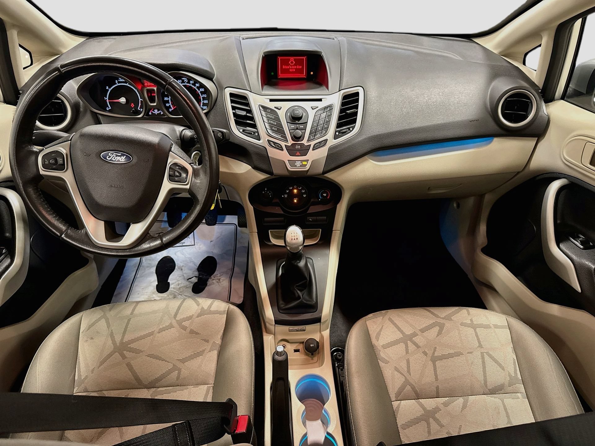 Used 2013 Ford Fiesta SE FWD image 19