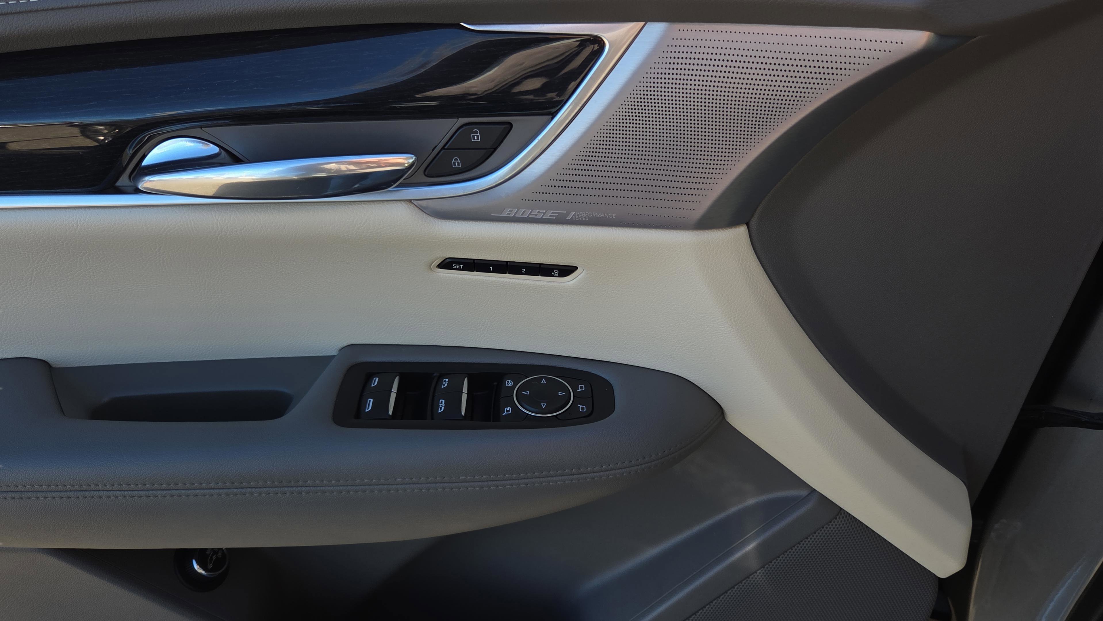 Used 2024 Cadillac XT6 Premium Luxury w/ Technology Package image 25