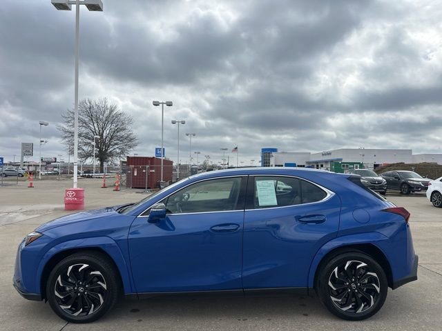 Used 2025 Lexus UX 300h AWD w/ Cold Area Package image 5