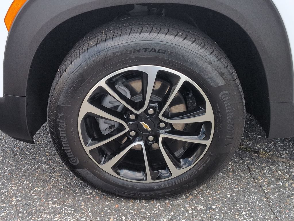 Certified 2024 Chevrolet TrailBlazer LT AWD/4WD image 30