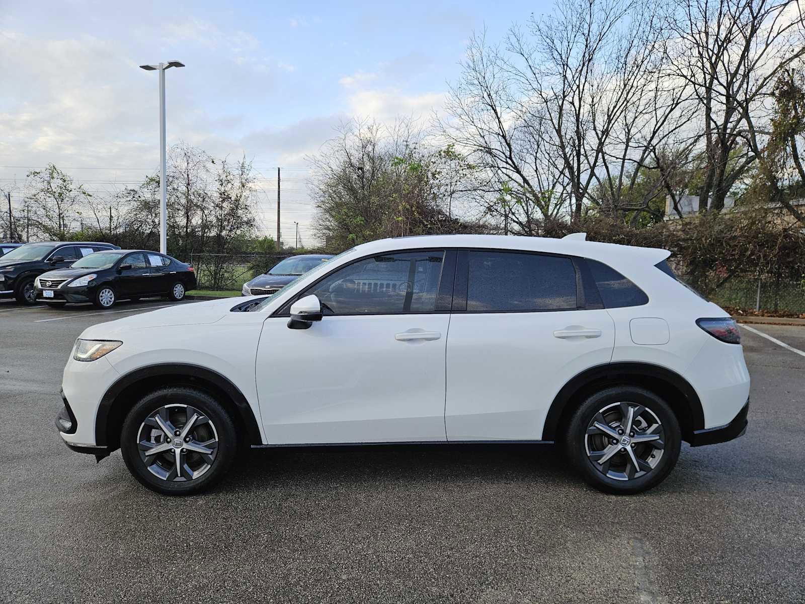 Used 2025 Honda HR-V EX-L image 4