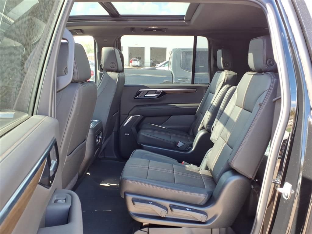 New 2026 Chevrolet Suburban High Country image 8