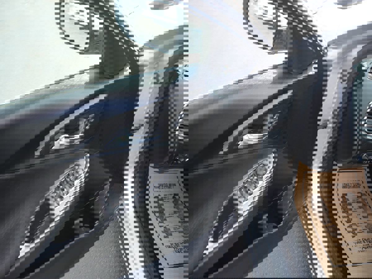 Used 2022 Chevrolet Malibu LT image 19