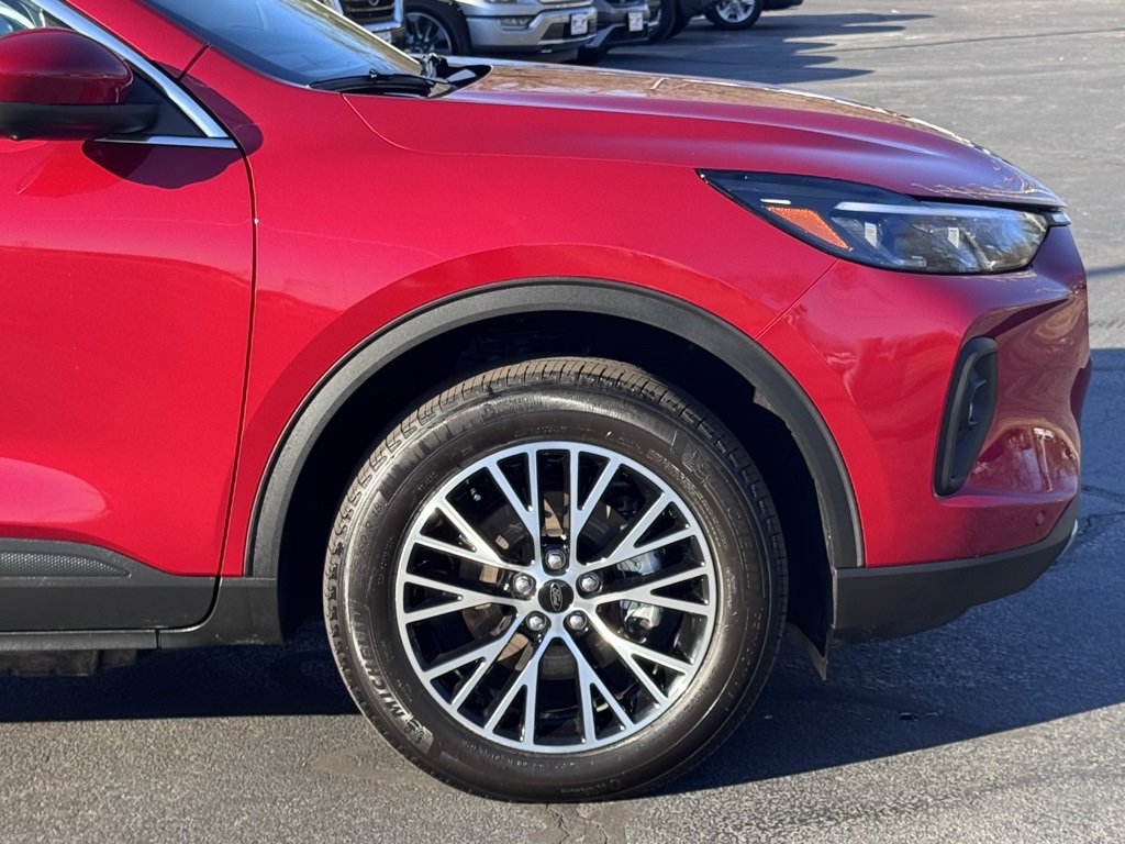 Used 2025 Ford Escape SE w/ PHEV Premium Package image 46