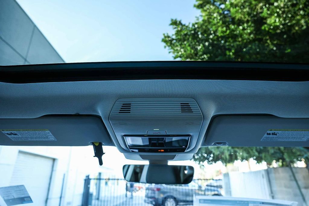 New 2026 Volkswagen Tiguan SE image 26