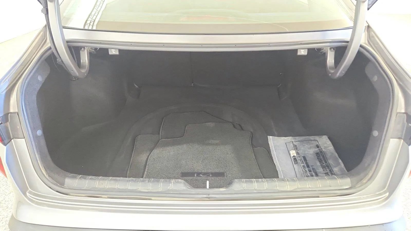 Used 2025 Kia K4 FWD image 36