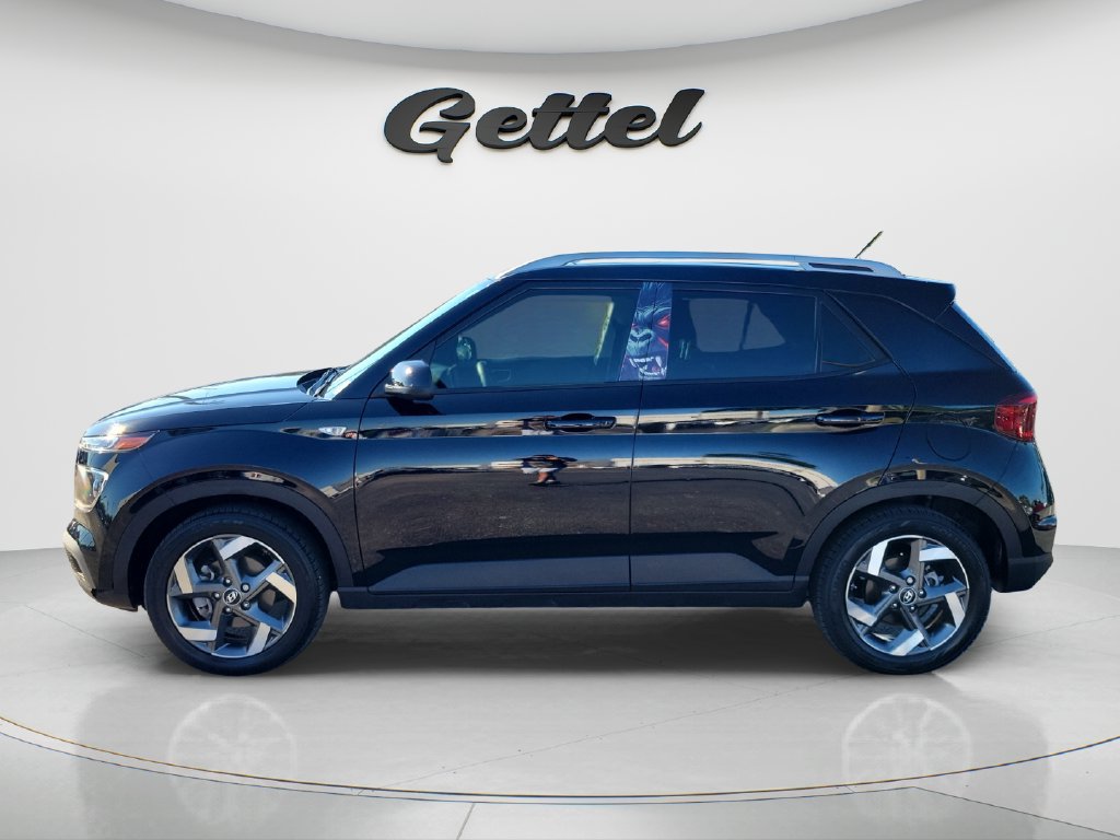 Used 2025 Hyundai Venue SEL FWD image 7