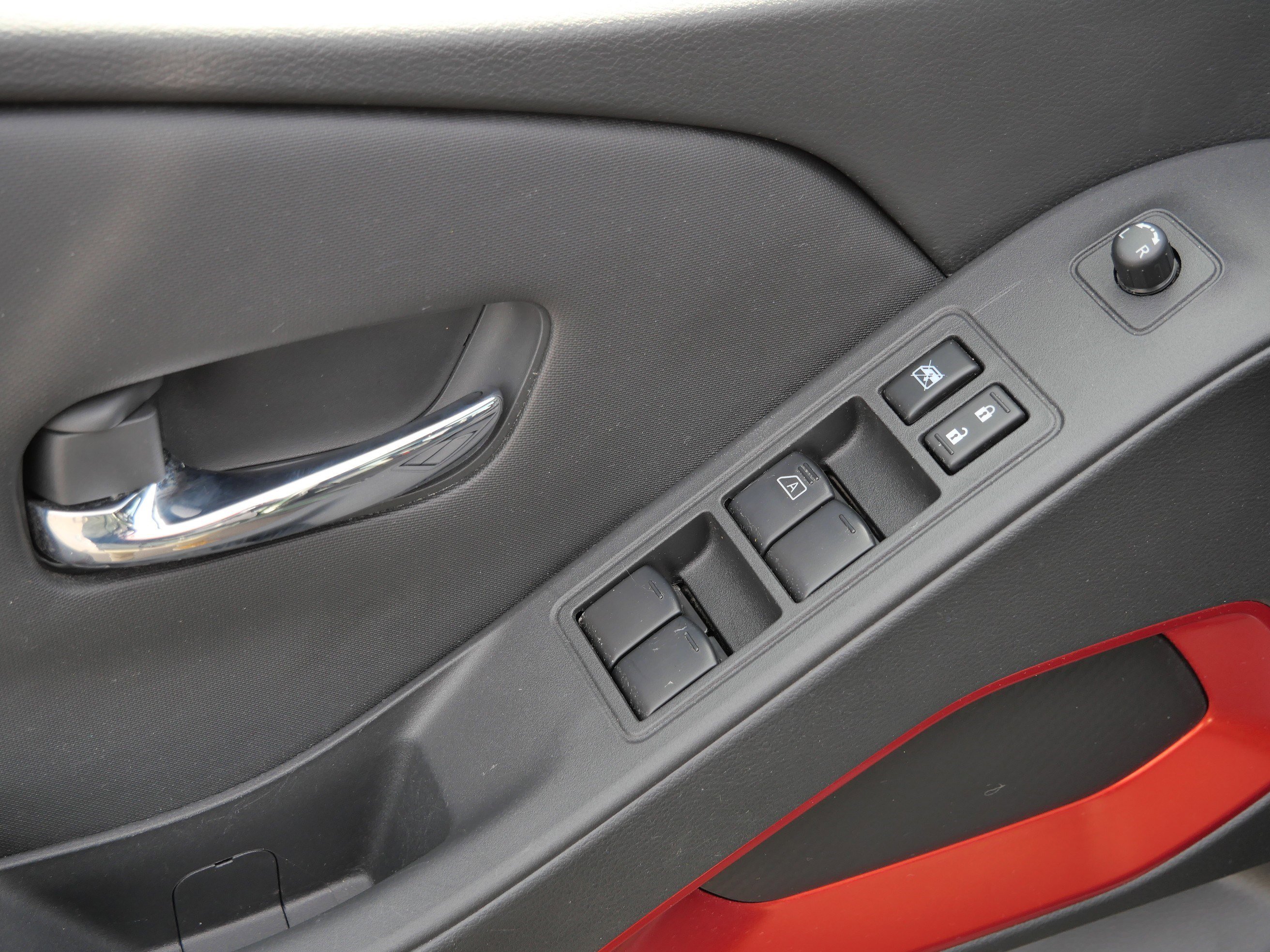 Used 2023 Nissan Frontier PRO-4X w/ Pro-4X Premium Package image 19